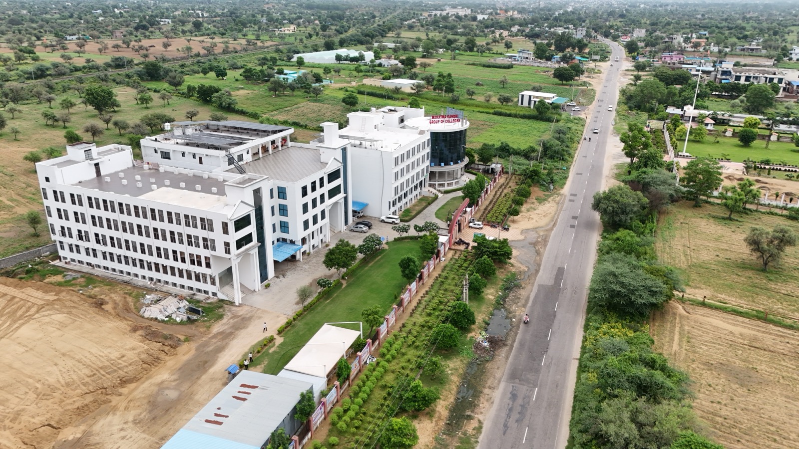 Large campus view of Mahatma Gandhi Group of Colleges