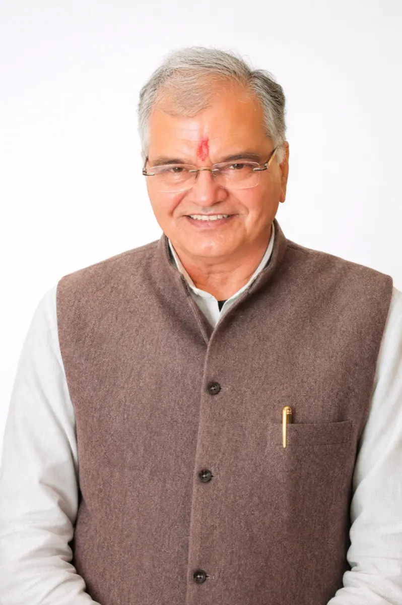 Shri Dalu Ram Chahar, founder and director of MGGC Sikar